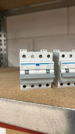 Hager aardlekautomaat B32 300mA type A 3-fase (4P) (AFM432G), Ophalen of Verzenden, Zo goed als nieuw, Overige typen