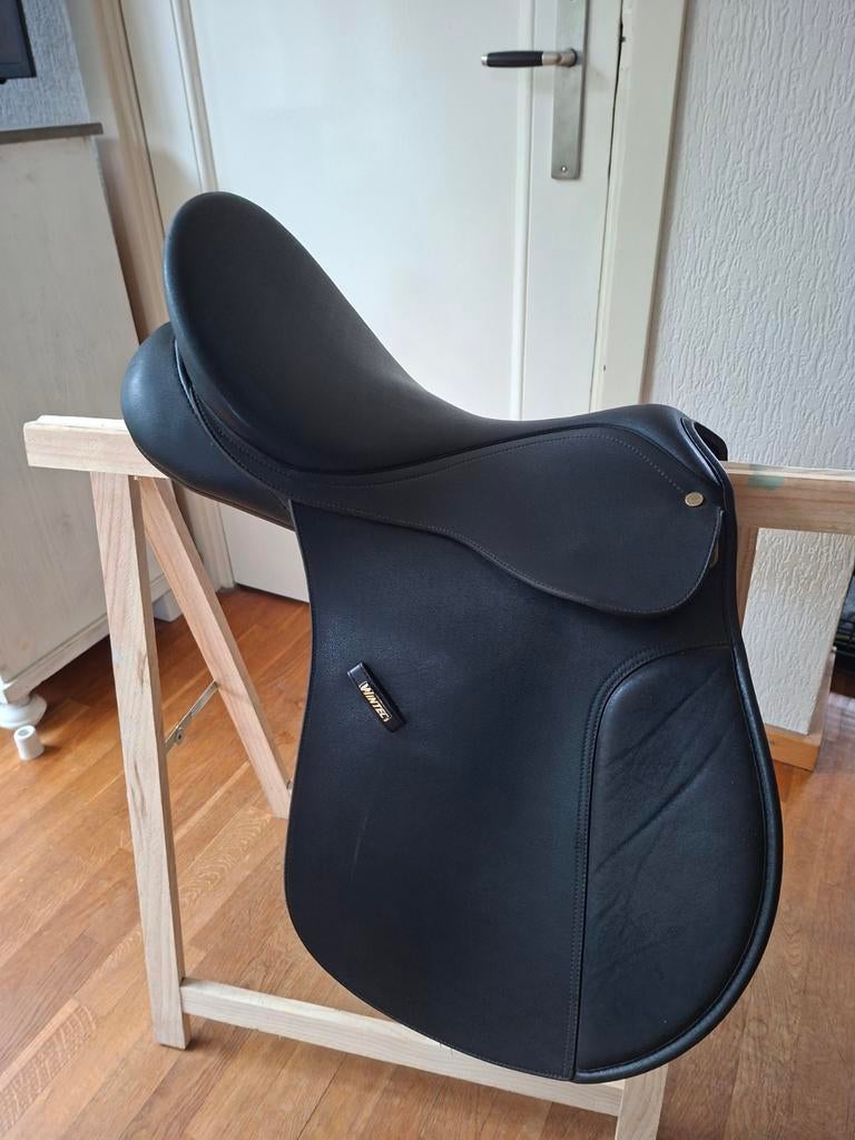 Wintec zadel 18 inch, Dieren en Toebehoren, Paarden en Pony's | Zadels, Ophalen, Gebruikt, Dressuur