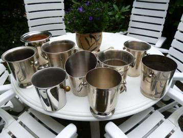 12 verzilverde en verchroomde champagnekoelers  beschikbaar voor biedingen