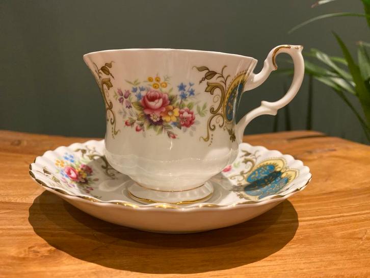Royal Albert Berkeley Kop en Schotel - Herenmodel, Antiek en Kunst, Antiek | Porselein, Ophalen of Verzenden