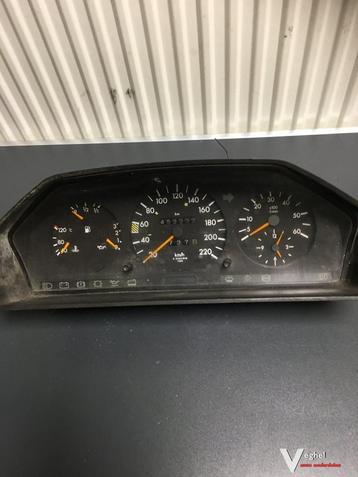 Mercedes W124  1991    Diesel   124 542 6806   Km Tellerklok beschikbaar voor biedingen
