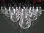 17 Vintage handgeslepen kristallen glaasjes/likeurglaasjes, Ophalen of Verzenden, Zo goed als nieuw, Borrel- of Shotglas