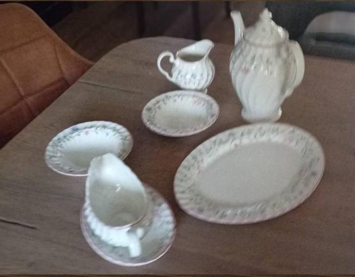 OPRUIMING Engels - Porselein – Johnson Servies - Klik RK adv, Antiek en Kunst, Antiek | Keramiek en Aardewerk, Ophalen of Verzenden