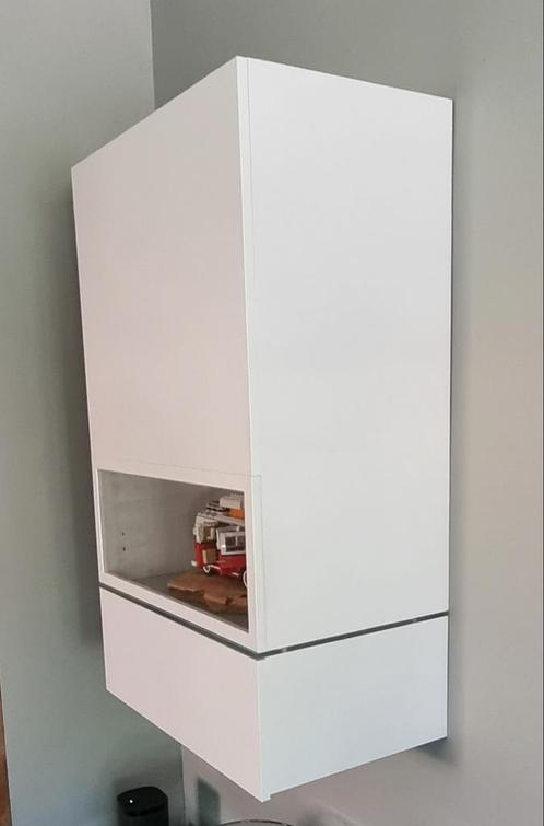 Hangende wandkast met lade en vitrine, Huis en Inrichting, Kasten | Wandmeubels, Zo goed als nieuw, Minder dan 150 cm, 25 tot 50 cm