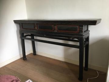 antieke chinese altaar tafel beschikbaar voor biedingen