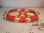 Unieke Zweedse Vintage Rode Houten Dienblad met uitsparingen, Ophalen, Gebruikt, Ovaal, Hout