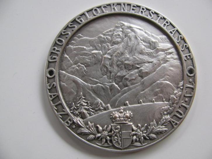 23 Grossglockner Hochalpenstrasse badge +/- 1935, Verzamelen, Automerken, Motoren en Formule 1, Zo goed als nieuw, Auto's, Ophalen of Verzenden