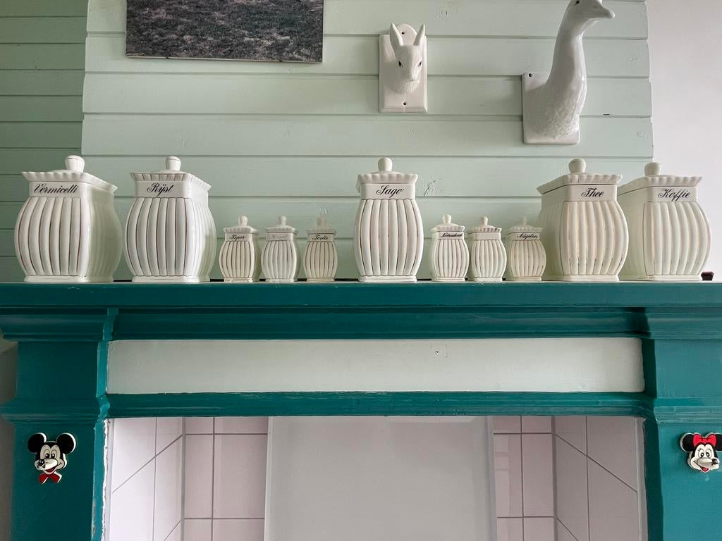 Brocante porseleinen voorraad potten “Lotte”, Antiek en Kunst, Ophalen