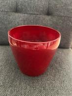 Bordeauxrood bloempot. (Hiiskamer). H13 / D 15 cm., Tuin en Terras, Bloempotten, Rond, Binnen, Ophalen of Verzenden, Zo goed als nieuw