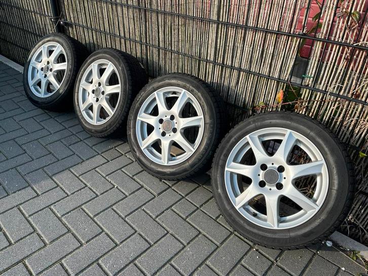 Zilveren lichtmetalen velgen 4x98 + winterbanden 185/55/R15, Auto diversen, Tuning en Styling, Ophalen