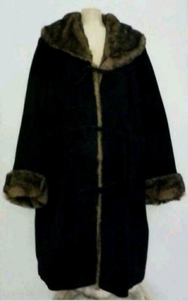 Zwarte 100% suède jas met faux fur van Arma (Bijenkorf), Kleding | Dames, Jassen | Winter, Nieuw, Maat 46/48 (XL) of groter, Zwart