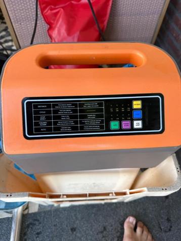 Te koop: Zwembadrobot HJ1009M – Krachtige automatische bodem beschikbaar voor biedingen