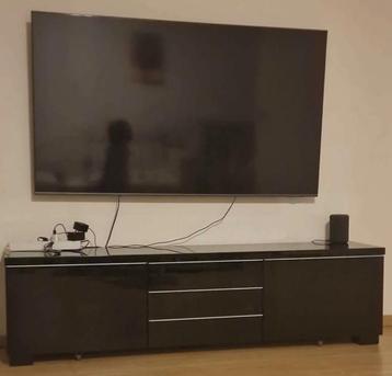 Zwarte TV kast te koop beschikbaar voor biedingen