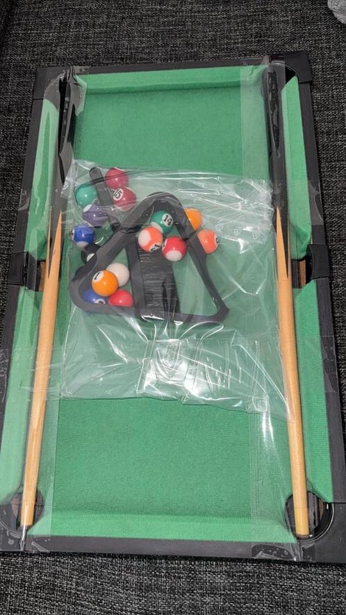 Te koop: Kleine biljarttafel leuk voor de biljart liefhebber, Kinderen en Baby's, Speelgoed | Speeltafels, Zo goed als nieuw, Ophalen