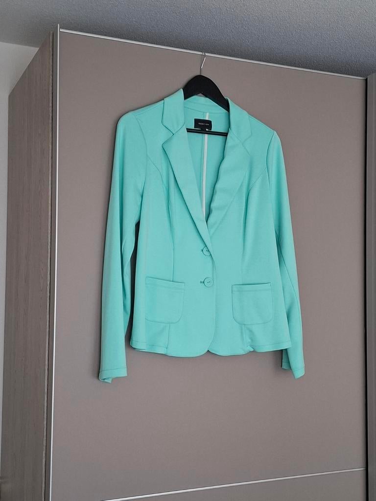 weinig gedragen Colbertjasje, Kleding | Dames, Ophalen of Verzenden, Zo goed als nieuw