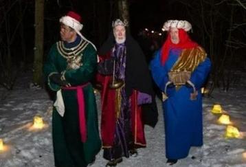 Kerstverhaal met mooie pakken beschikbaar voor biedingen