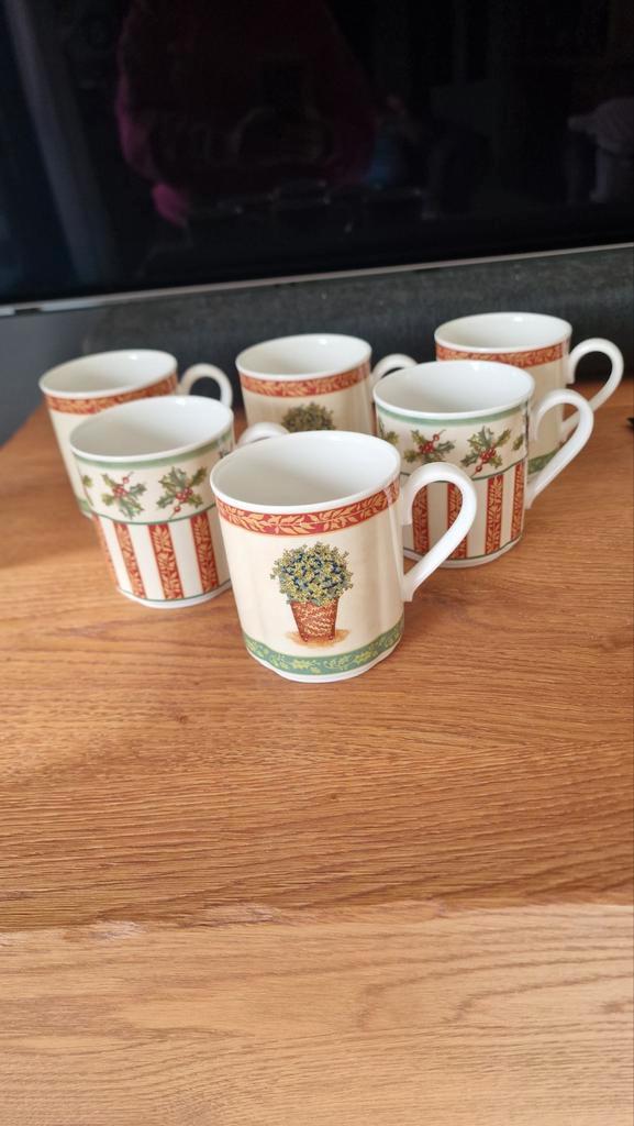 Villeroy Boch festive memories kerst bekers mokken, Huis en Inrichting, Keuken | Servies, Zo goed als nieuw, Overige typen, Overige stijlen