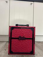 Barbie kledingkast mèt kleding en diverse accessoires, Kinderen en Baby's, Speelgoed | Poppen, Ophalen, Gebruikt, Barbie