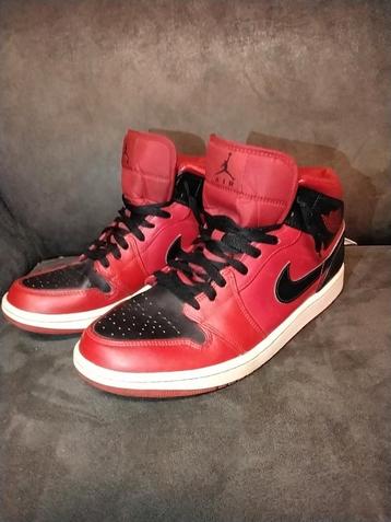 Nike airmax Jordan maat44,5 high heals rood/zwart  beschikbaar voor biedingen