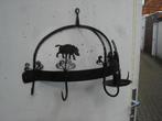 Smeedijzeren Wand-wildkroon met kandelaar, Antiek en Kunst, Curiosa en Brocante, Ophalen of Verzenden