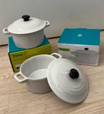 Yong casserole pannetjes zwart en wit (per set van 2)- NIEUW, Ophalen of Verzenden, Nieuw, Overige materialen, Overige typen