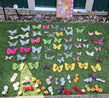te koop heel veel vlinders en kunst bloemetjes en plakvlinde beschikbaar voor biedingen