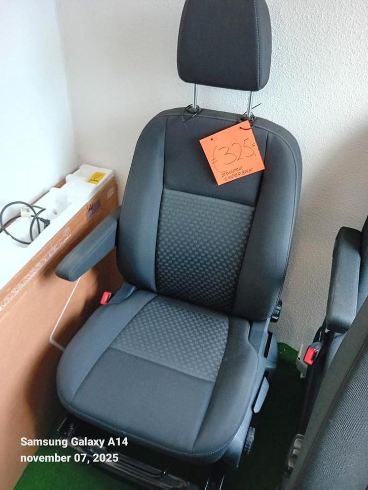 Ford custom bestuurdersstoel met armlegger, Auto-onderdelen, Interieur en Bekleding, Ford, Ophalen