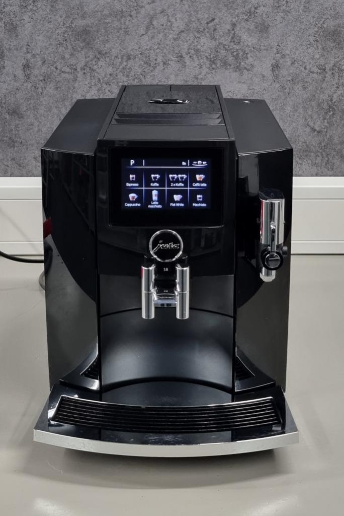 Jura S8 met Touchscreen en GARANTIE  LAGE TELLERSTAND, Witgoed en Apparatuur, Koffiezetapparaten, Gebruikt, Gemalen koffie, Koffiebonen