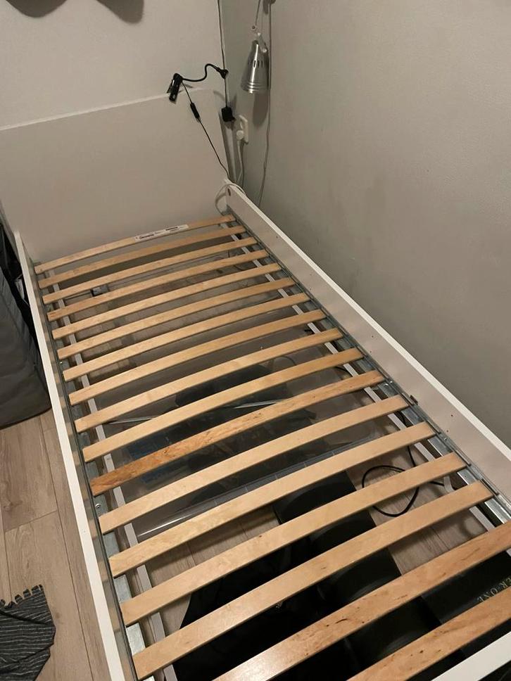 Bed IKEA, Huis en Inrichting, Slaapkamer | Bedden, Zo goed als nieuw, Tweepersoons, Hout, Wit, Ophalen of Verzenden