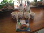 Karaf en 4 bekers en boek., Ophalen of Verzenden, Nieuw, Aardewerk, Overige stijlen