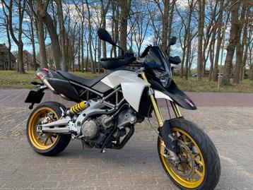 Aprilia Dorsoduro Smv 750 Akrapovic carbon beschikbaar voor biedingen