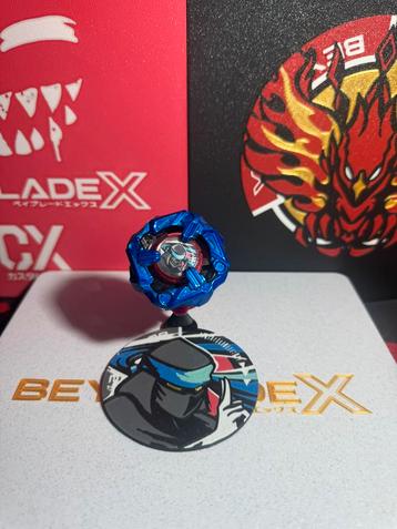 Beyblade x Display stand (Knife Shinobi) beschikbaar voor biedingen