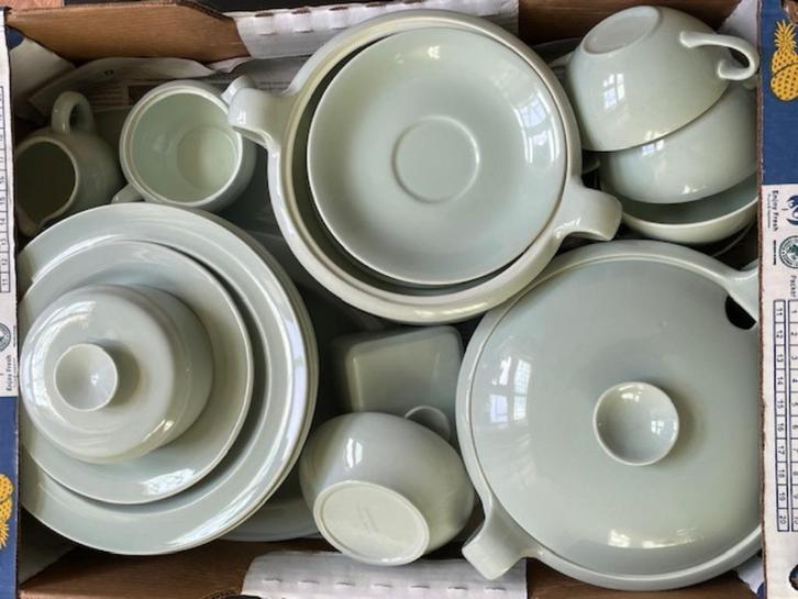 Goedewaagen celadon 'compleet' servies aardewerk, 84 delen, Antiek en Kunst, Antiek | Servies compleet, Ophalen