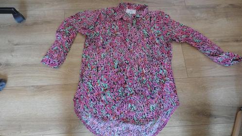 Leuke bewerkte gekleurde  blouse met klein glittertje, Kleding | Dames, Blouses en Tunieken, Zo goed als nieuw, Maat 38/40 (M)