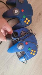 Nintendo 64 2x controllers blauw, Ophalen of Verzenden, Zo goed als nieuw, Switch, Overige controllers