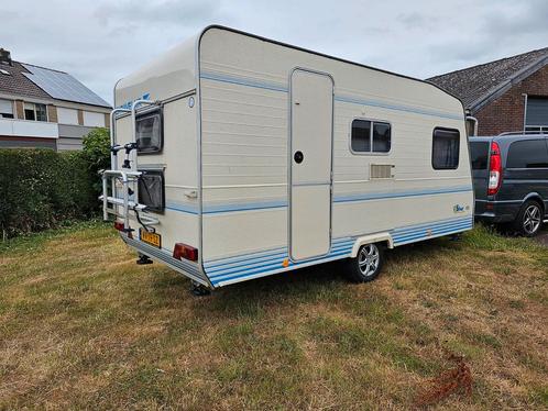 Lichtgewicht caravan met vast stapelbed, Caravans en Kamperen, Caravans, Bedrijf, tot en met 6, 500 - 750 kg, Treinzit, Caravelair