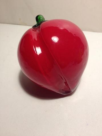 3 stuks van glas appel gele+rode paprika beschikbaar voor biedingen