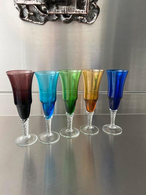 Vintage champagne glasen gekleurd handgeblazen, Antiek en Kunst, Antiek | Glas en Kristal, Ophalen