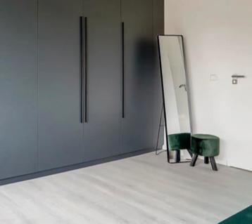 Gratis Grijs Laminaat - 25 m2 inclusief ondervloer!!! beschikbaar voor biedingen