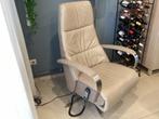 Prachtige prominent sta op stoel humberto tan model, Huis en Inrichting, Fauteuils, Ophalen of Verzenden, Zo goed als nieuw, 50 tot 75 cm