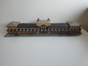 KIBRI H0 B-9520 Station “Bonn” afm. 99 x 25,5 x 17,5 cm beschikbaar voor biedingen