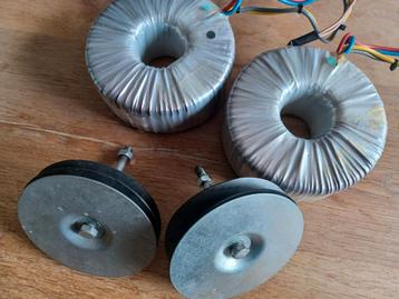 2x Amplimo 500VA 2x25V Ringkern trafo beschikbaar voor biedingen