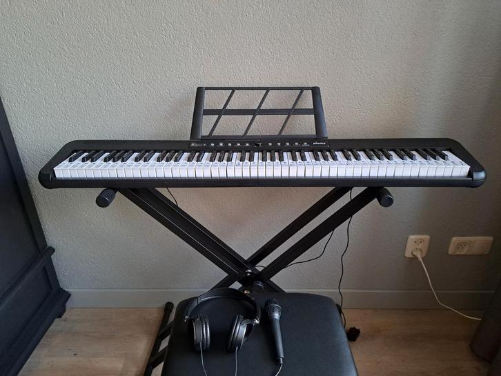 Pixmy keyboard, Muziek en Instrumenten, Keyboards, Zo goed als nieuw, 61 toetsen, Overige merken, Met standaard, Ophalen