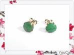 Natuurlijke elegantie Geelgouden oorstekers met jade steen, Sieraden, Tassen en Uiterlijk, Oorbellen, Ophalen of Verzenden, Zo goed als nieuw