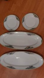Twee grote serveer schalen en twee ronde borden fraureuth., Ophalen, Zo goed als nieuw, Bord(en), Overige stijlen