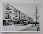 Den Haag. Almeloplein met café Morgenstond., Ophalen of Verzenden, 1960 tot 1980, Zuid-Holland