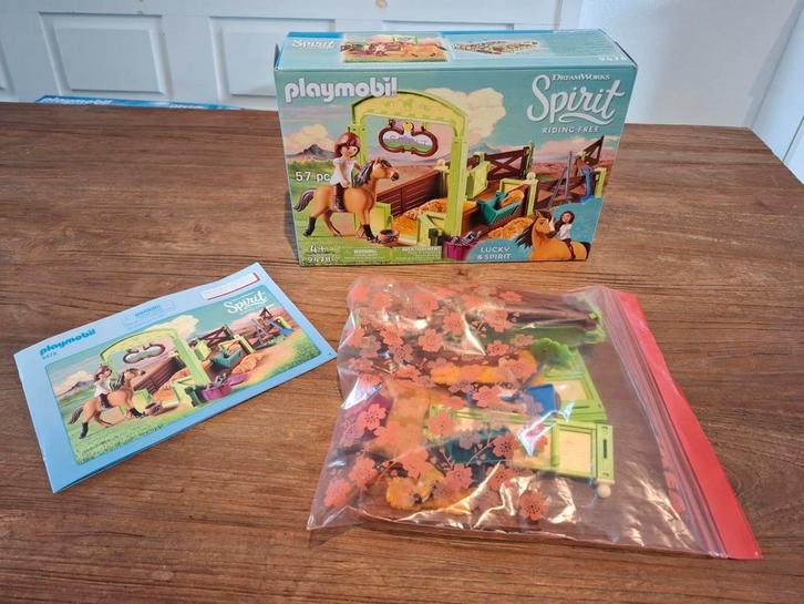 PLAYMOBIL Spirit Lucky & Spirit met paardenbox - 9478 2x set, Kinderen en Baby's, Speelgoed | Playmobil, Zo goed als nieuw, Complete set