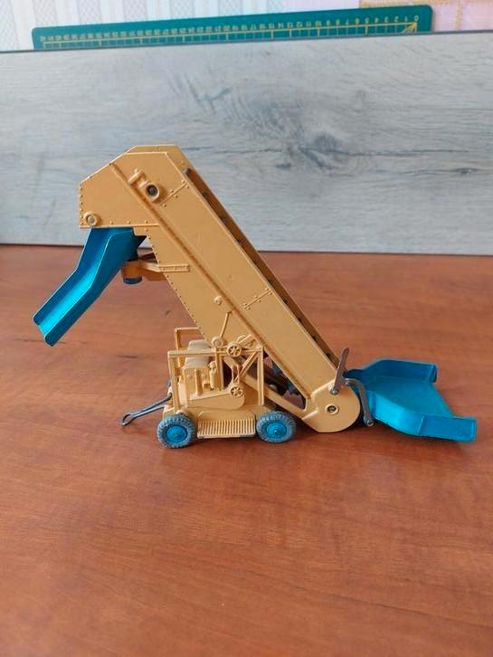 BARBER GREEN OLDING ELEVATOR, Hobby en Vrije tijd, Modelauto's | Overige schalen, Zo goed als nieuw, Auto, Ophalen of Verzenden