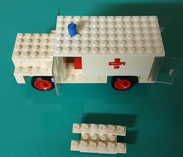 Vintage Lego 373 Ambulance uit 1971 beschikbaar voor biedingen