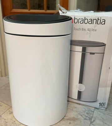Brabantia Touch Bin Prullenbak - 40 l - Wit beschikbaar voor biedingen